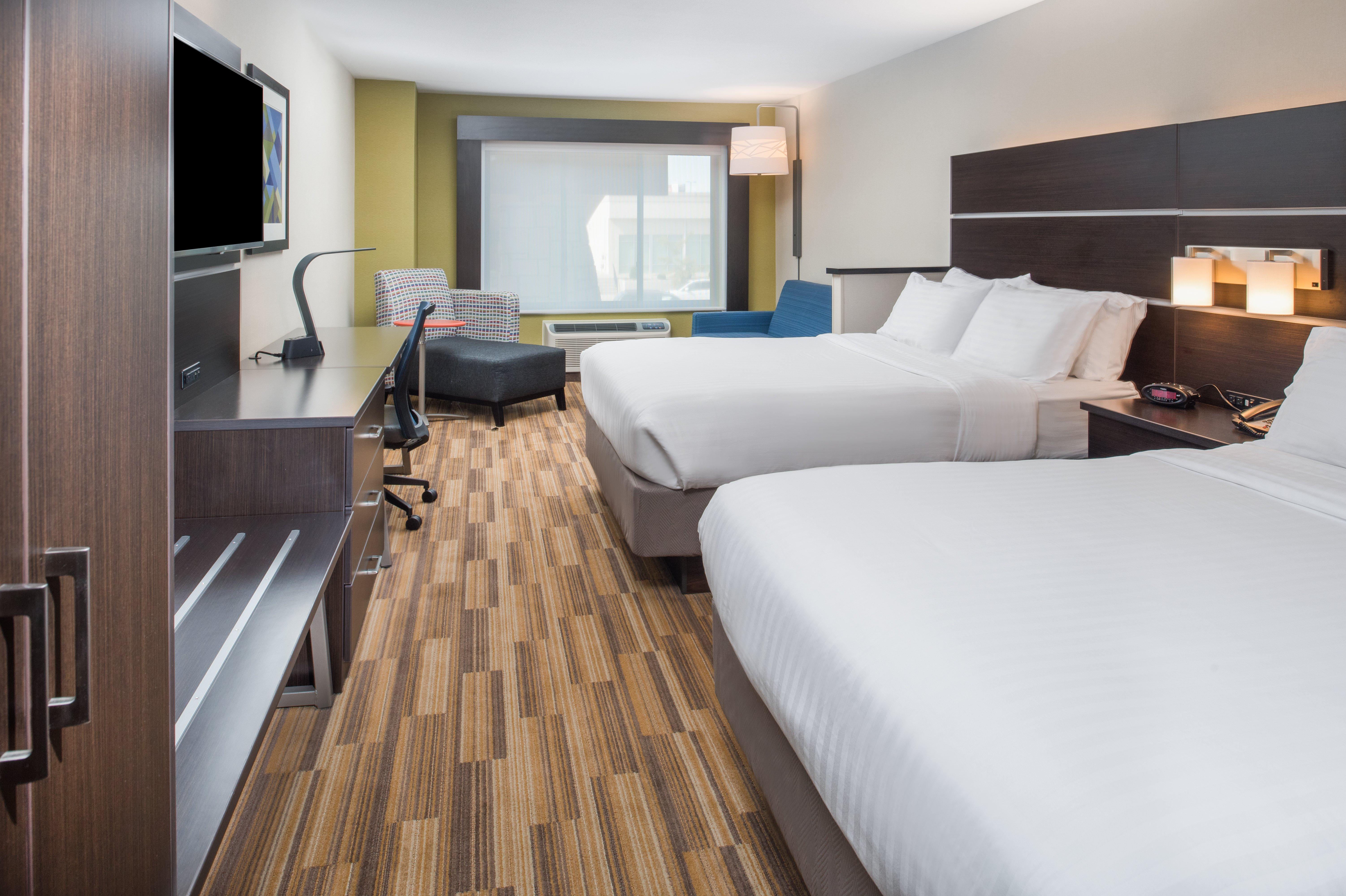 Holiday Inn Express Hotel & Suites Bismarck By Ihg Экстерьер фото