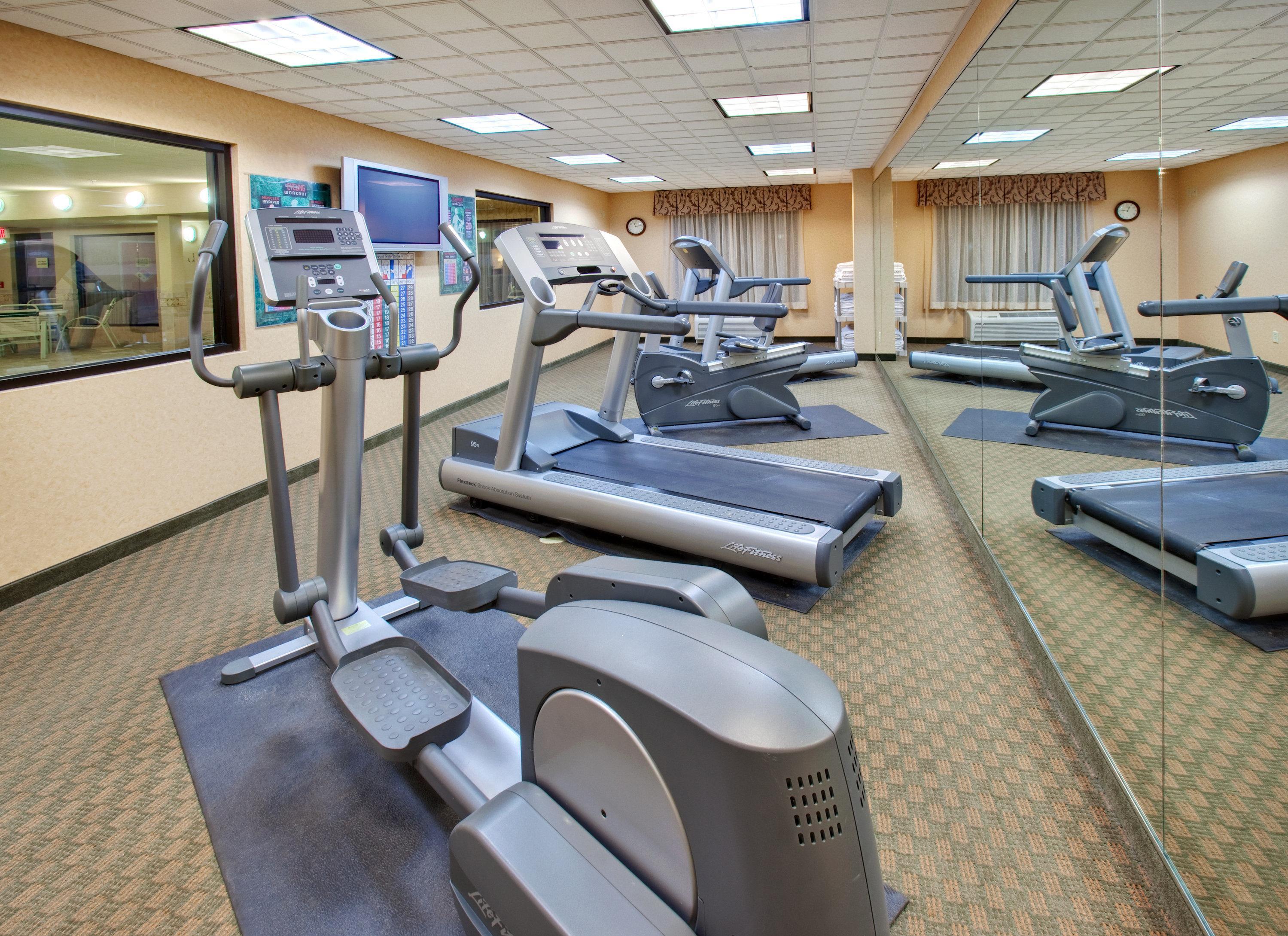 Holiday Inn Express Hotel & Suites Bismarck By Ihg Экстерьер фото